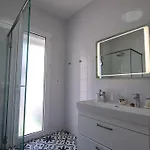 Rocknest Sea View Penthouse * Sarandë