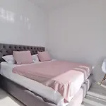 Rocknest Sea View Penthouse Lejlighed Sarandë