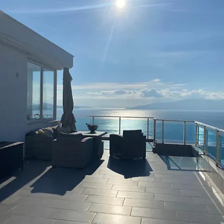 Rocknest Sea View Penthouse Apartamento *