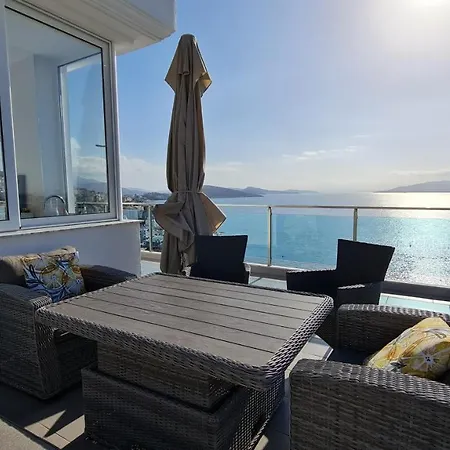 Apartment Rocknest Sea View Penthouse