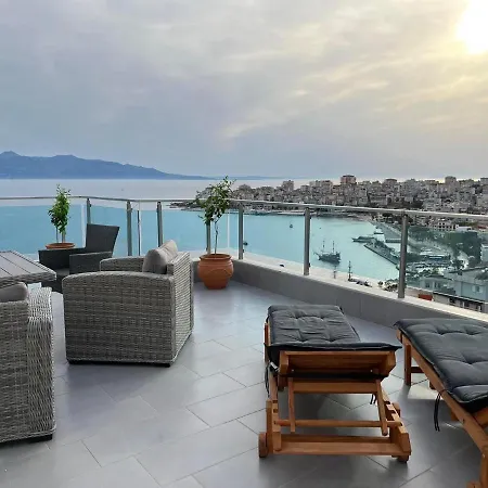 Rocknest Sea View Penthouse Apartment *