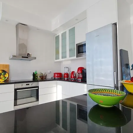 Rocknest Sea View Penthouse * Sarandë