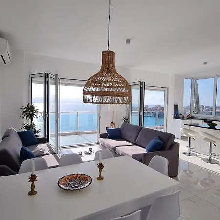 Апартаменты Rocknest Sea View Penthouse Саранда
