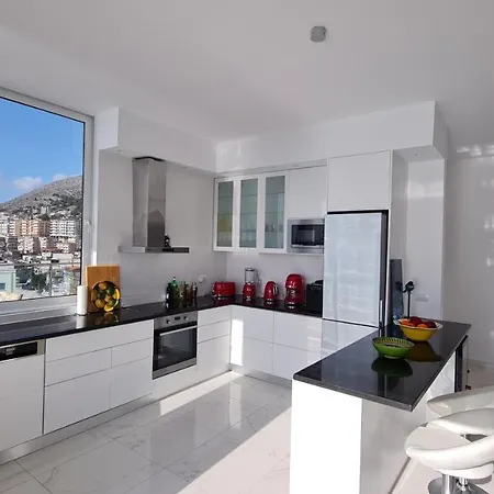 Rocknest Sea View Penthouse Апартаменты Саранда