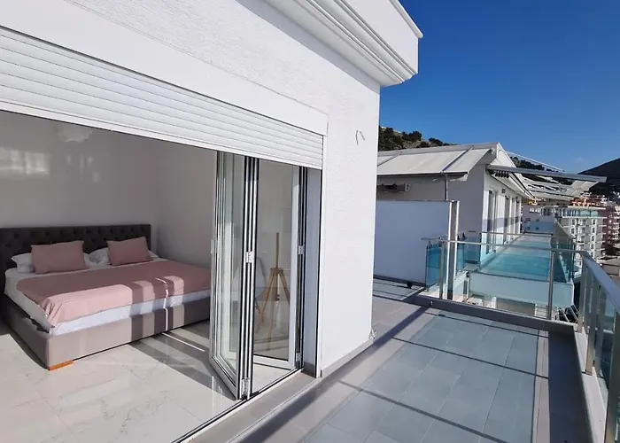 Rocknest Sea View Penthouse