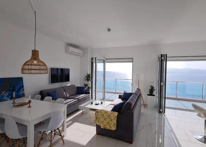 Rocknest Sea View Penthouse